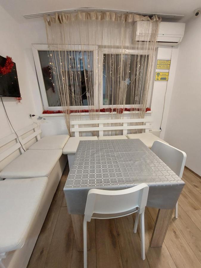 Hostel Inn Downtown Belgrade Extérieur photo