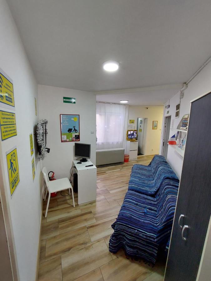 Hostel Inn Downtown Belgrade Extérieur photo