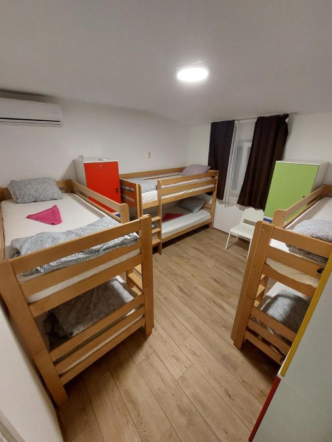 Hostel Inn Downtown Belgrade Extérieur photo