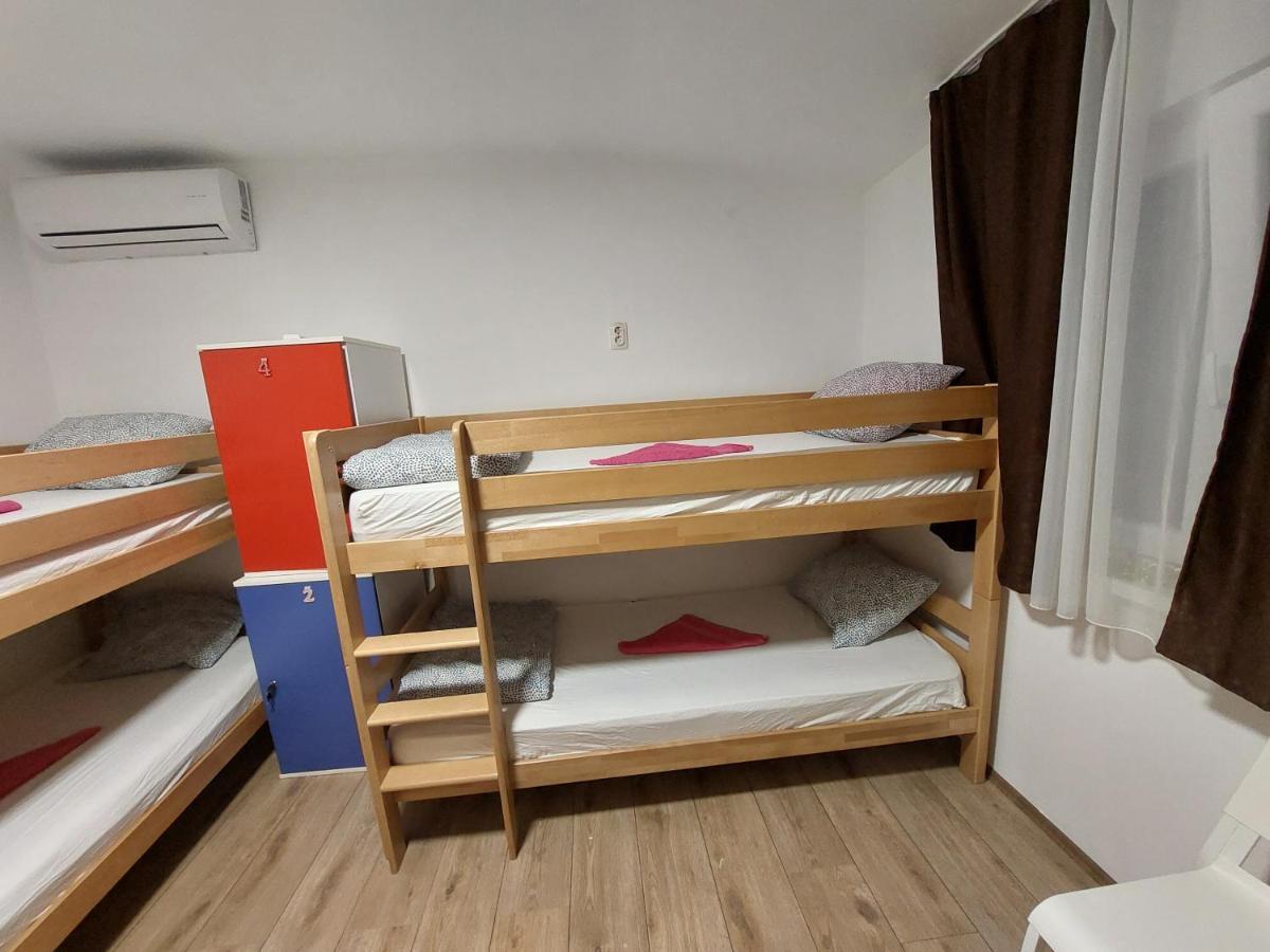 Hostel Inn Downtown Belgrade Extérieur photo