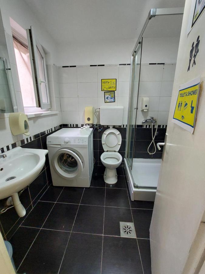 Hostel Inn Downtown Belgrade Extérieur photo